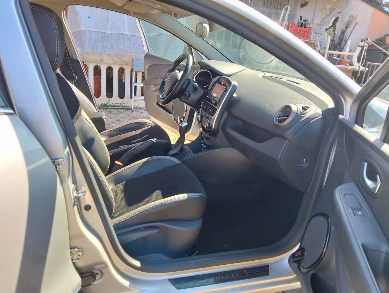 RENAULT - CLIO (2017 - km 66.000 - Benzina)