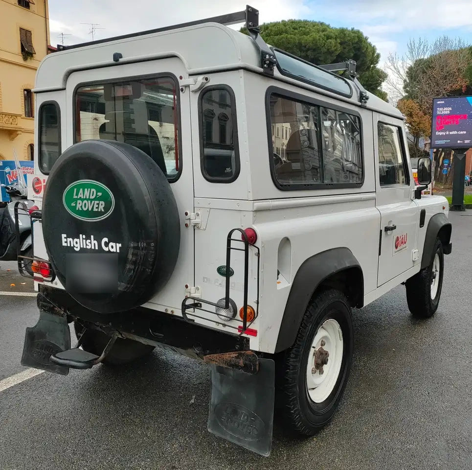 LAND ROVER - DEFENDER (2011 - km 75.000 - Diesel)
