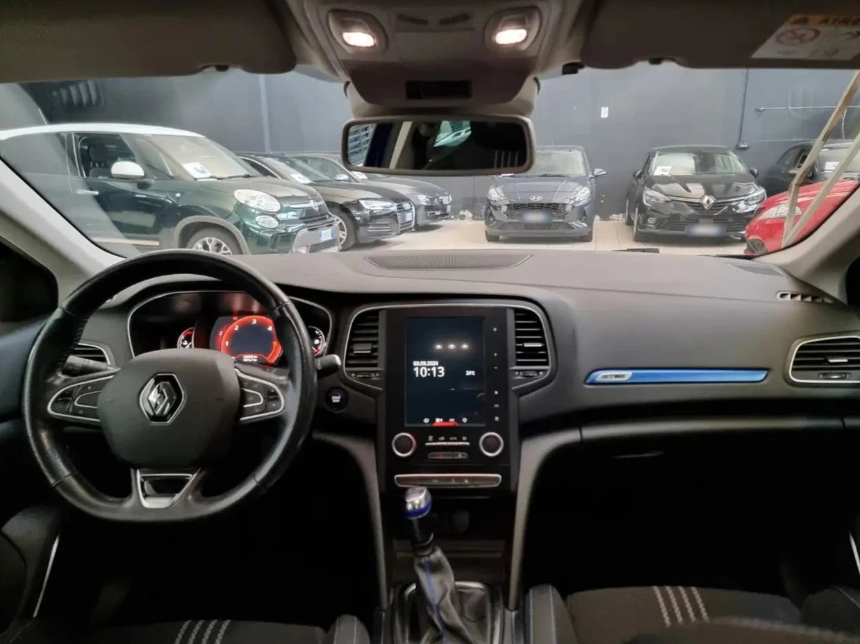 RENAULT - MEGANE (2016 - km 128.494 - Diesel)