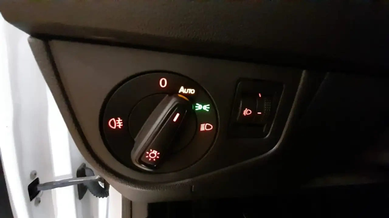 VOLKSWAGEN - POLO (2019 - km 112.703 - Diesel)