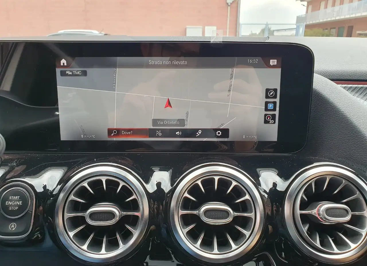 MERCEDES-BENZ - GLA 220 (2020 - km 61.263 - Diesel)