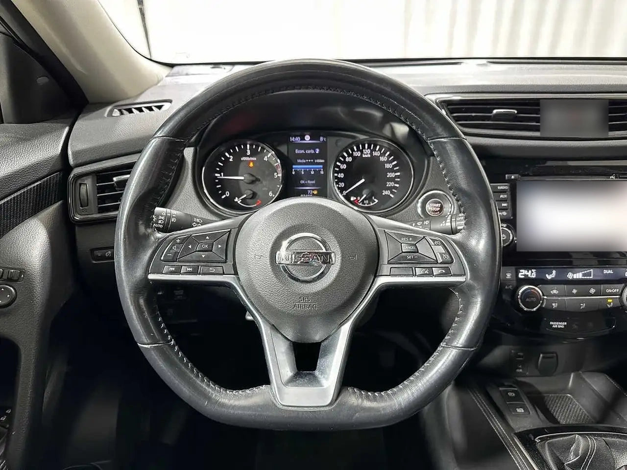 NISSAN - X-Trail (2017 - km 92.400 - Diesel)