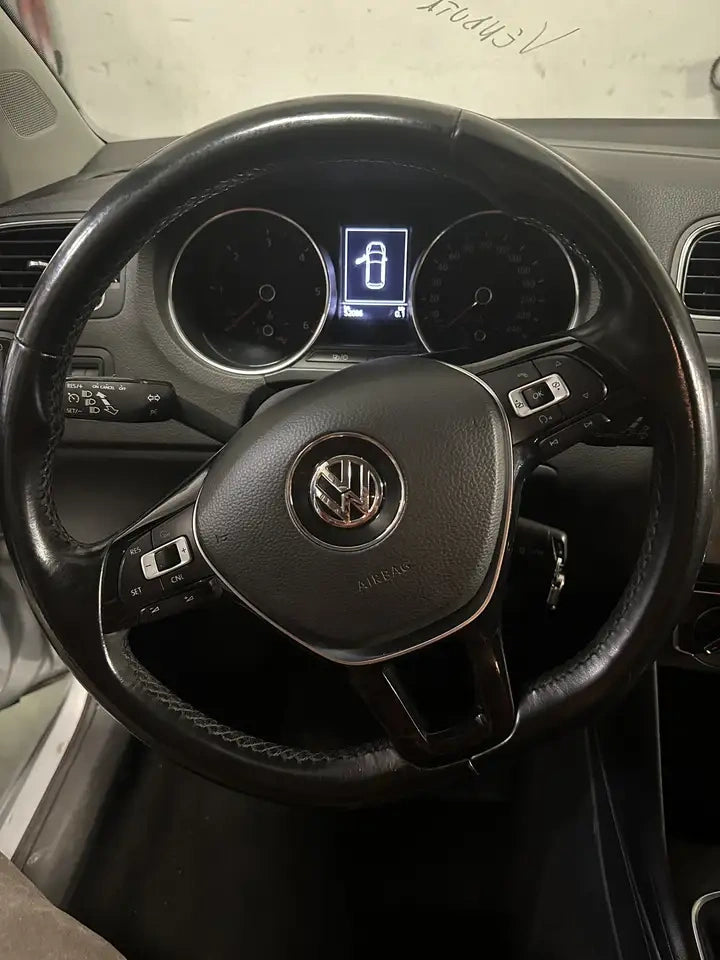 VOLKSWAGEN - POLO (2017 - km 52.000 - Diesel)