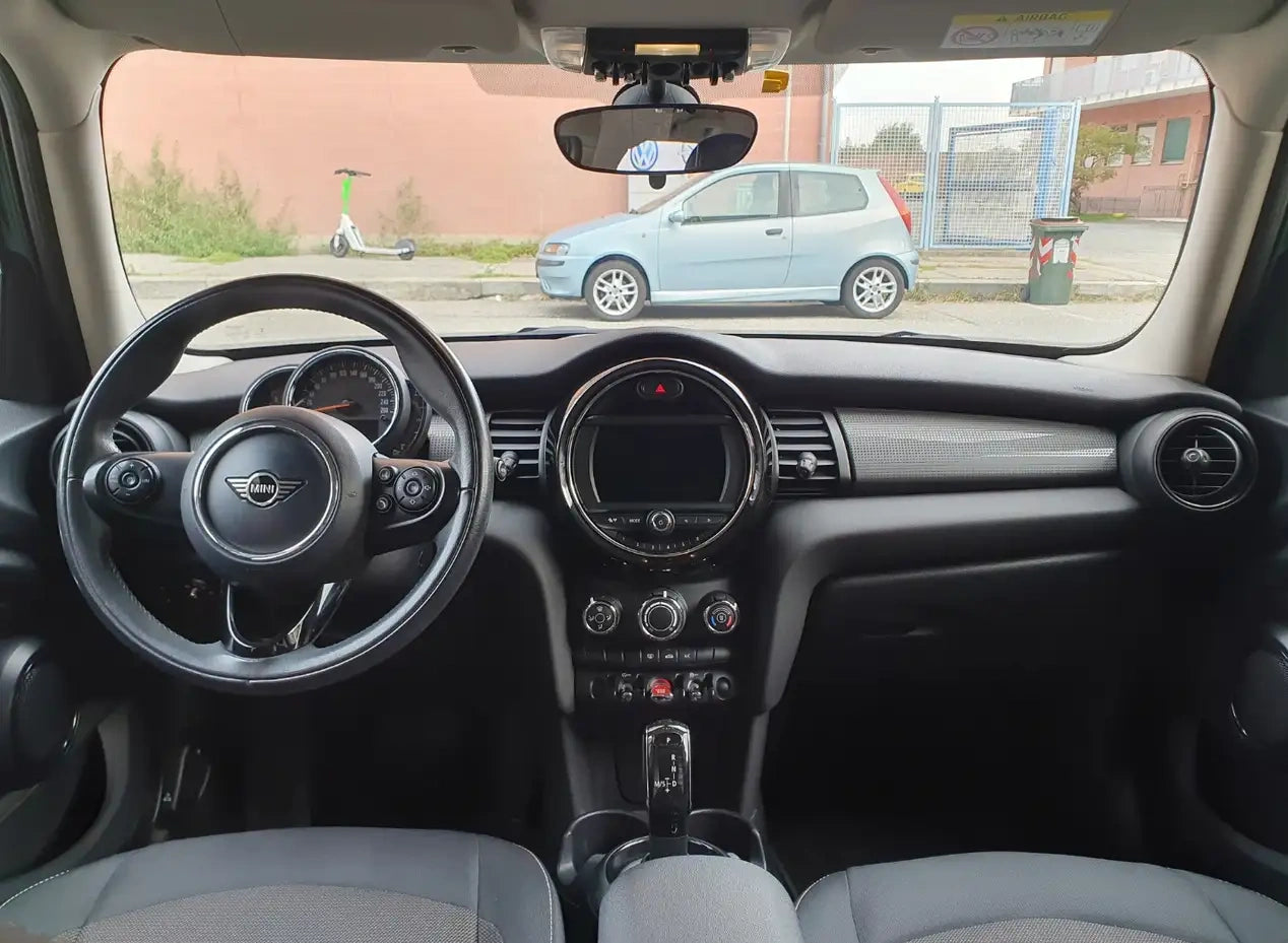 MINI - COOPER (2020 - km 153.077 - Benzina)