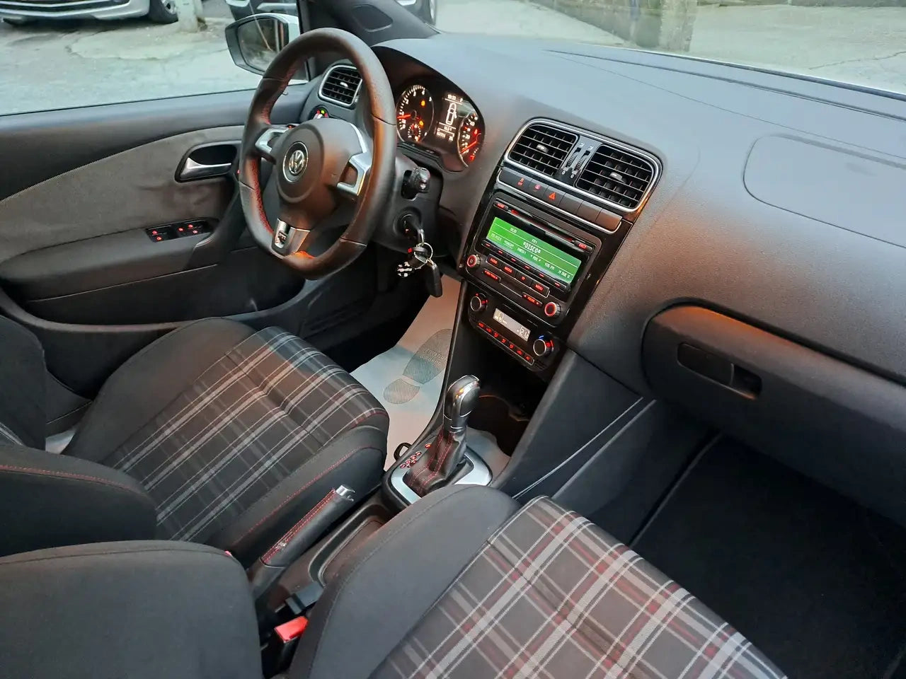 VOLKSWAGEN - POLO GTI (2011 - km 165.000 - Benzina)