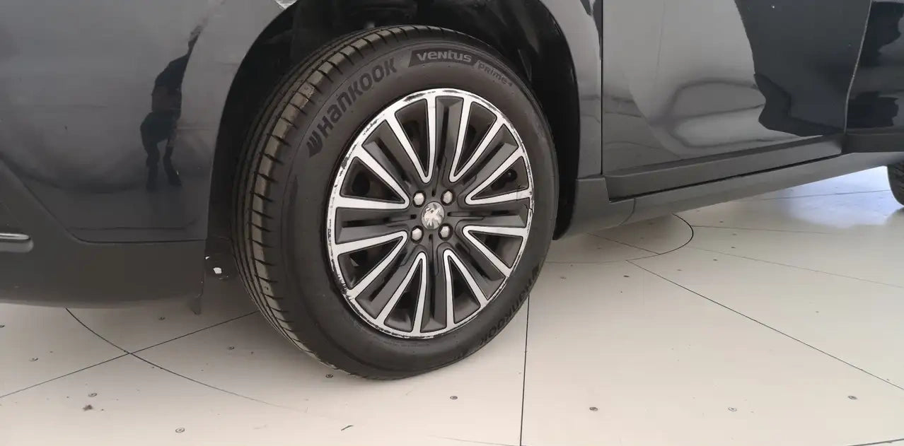 PEUGEOT - 2008 (2017 - km 135.000 - Diesel)