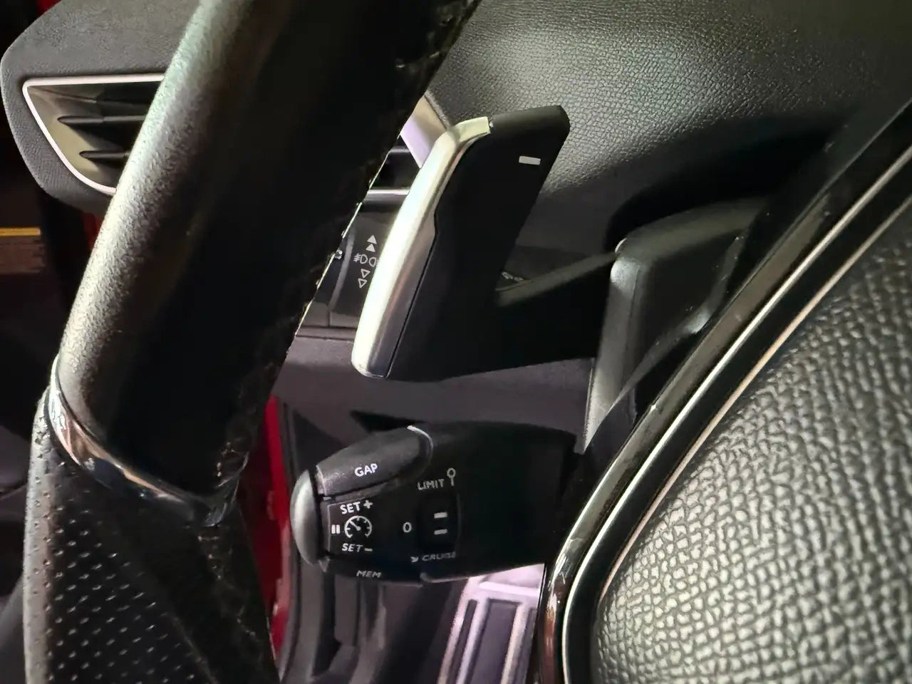 PEUGEOT - 3008 (2018 - km 65.000 - Diesel)