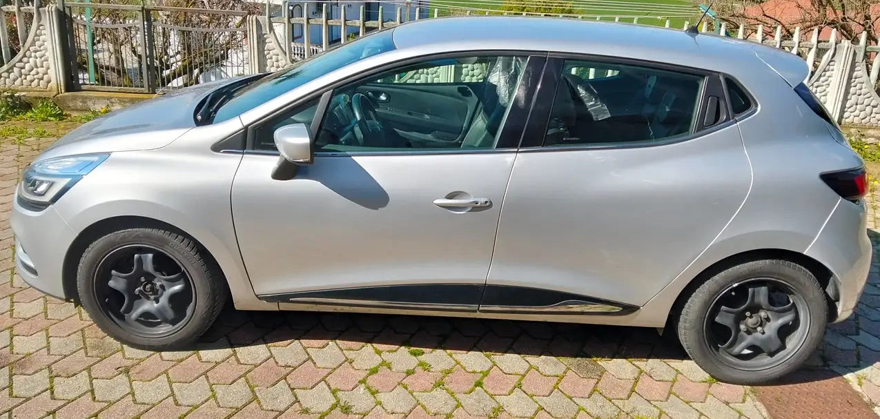 RENAULT - CLIO (2017 - km 66.000 - Benzina)