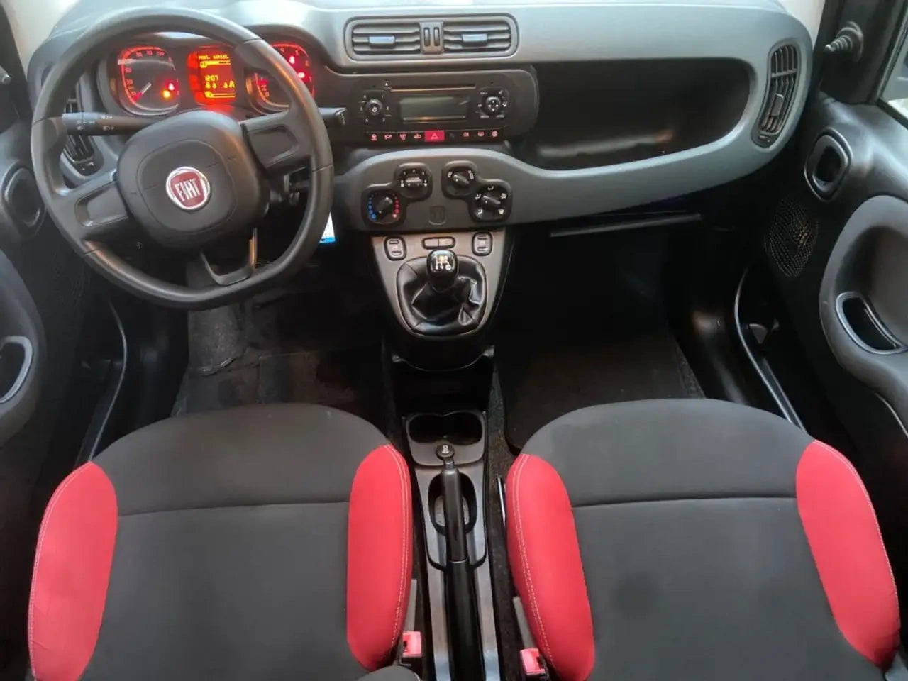 FIAT - PANDA (2018 - km 39.000 - Benzina)