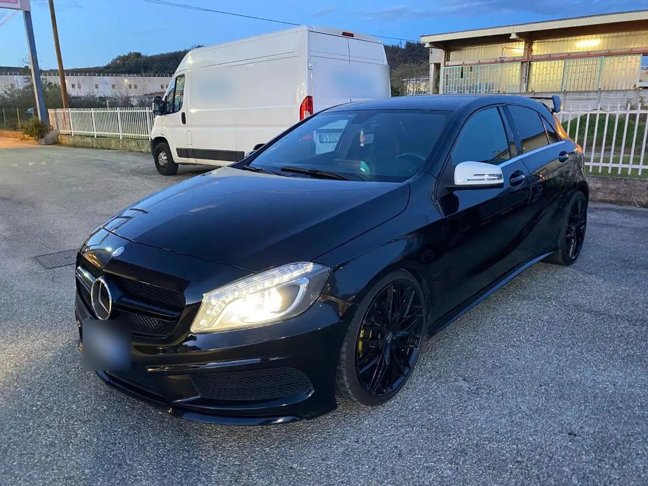 MERCEDES-BENZ - A 200 (2015 - km 156.000 - Diesel)