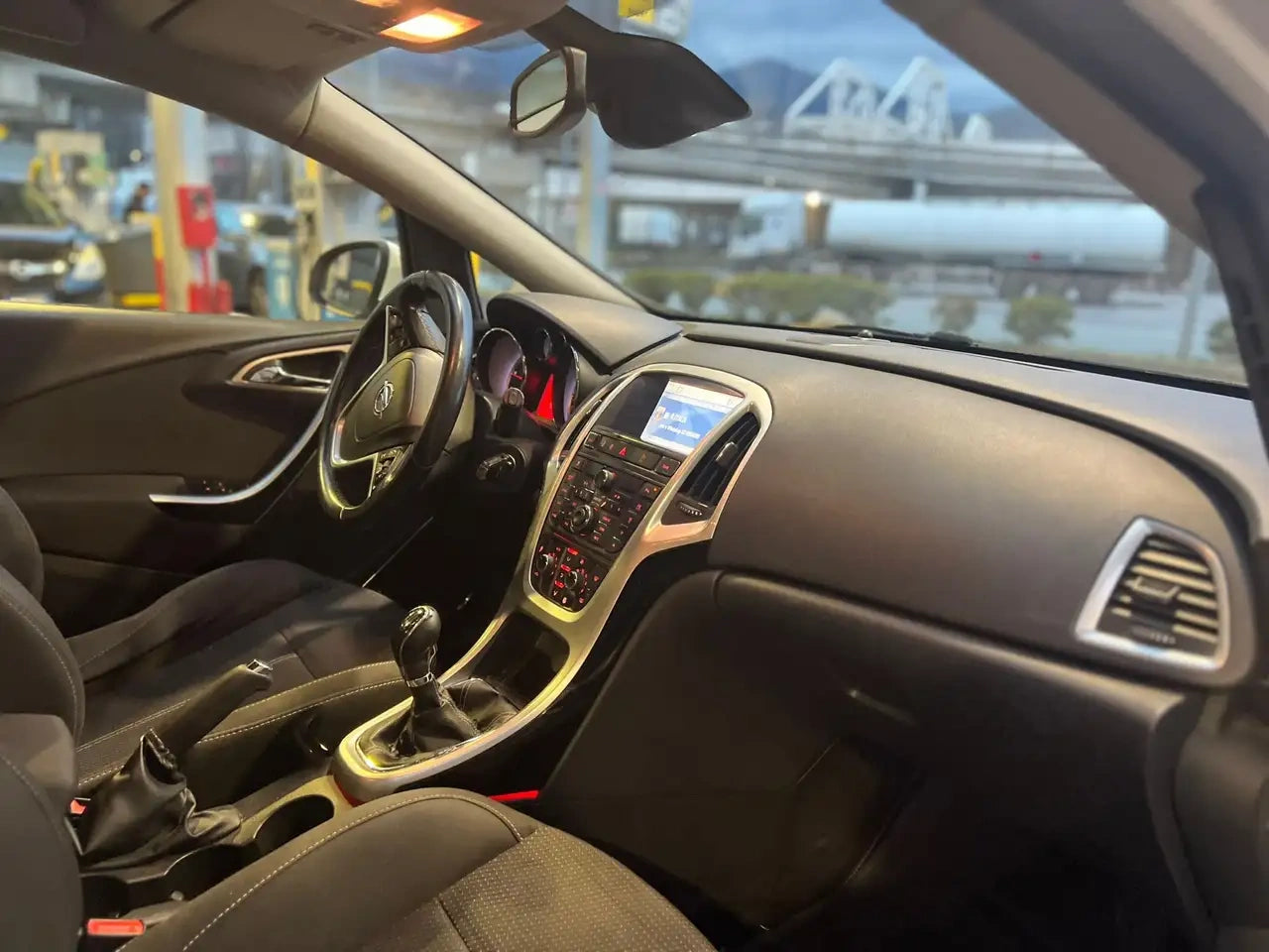 OPEL - ASTRA (2013 - km 100.000 - Diesel)