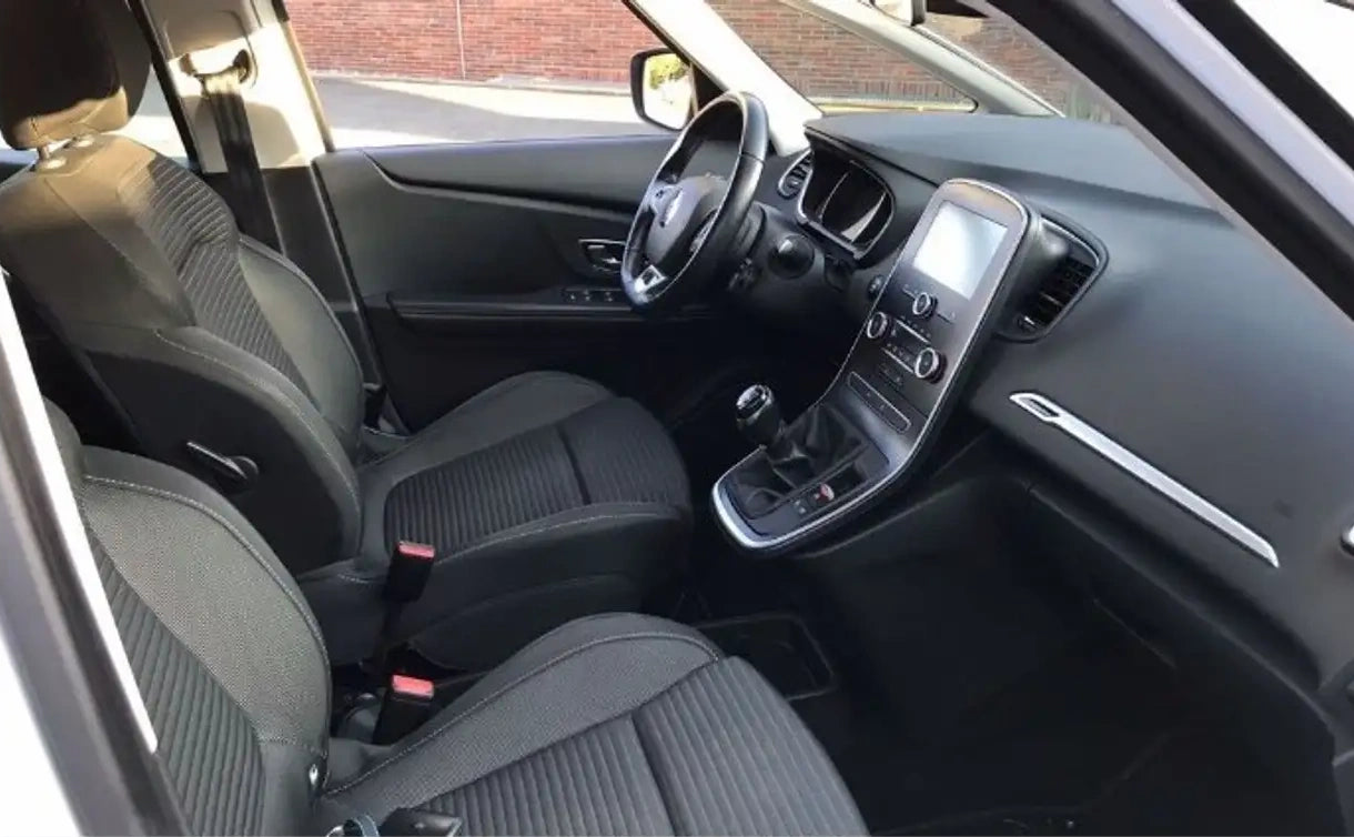 RENAULT - SCENIC (2017 - km 137.000 - Diesel)