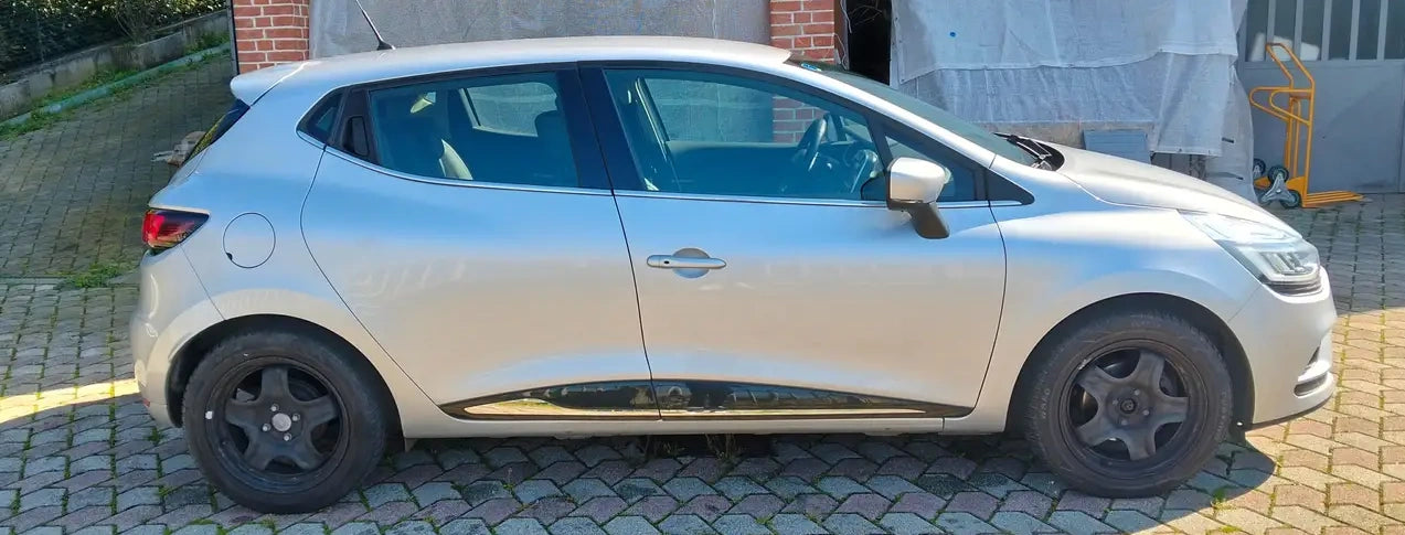 RENAULT - CLIO (2017 - km 66.000 - Benzina)