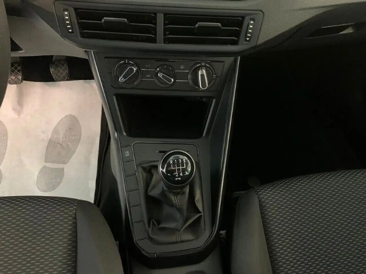 VOLKSWAGEN - POLO (2019 - km 135.000 - Diesel)
