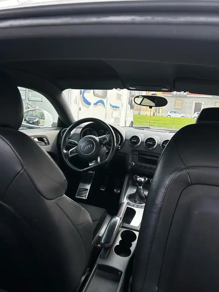 AUDI - TT (2011 - km 130.000 - Benzina)
