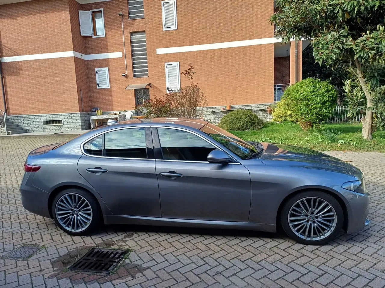 ALFA ROMEO - GIULIA (2017 - km 125.000 km - Diesel)