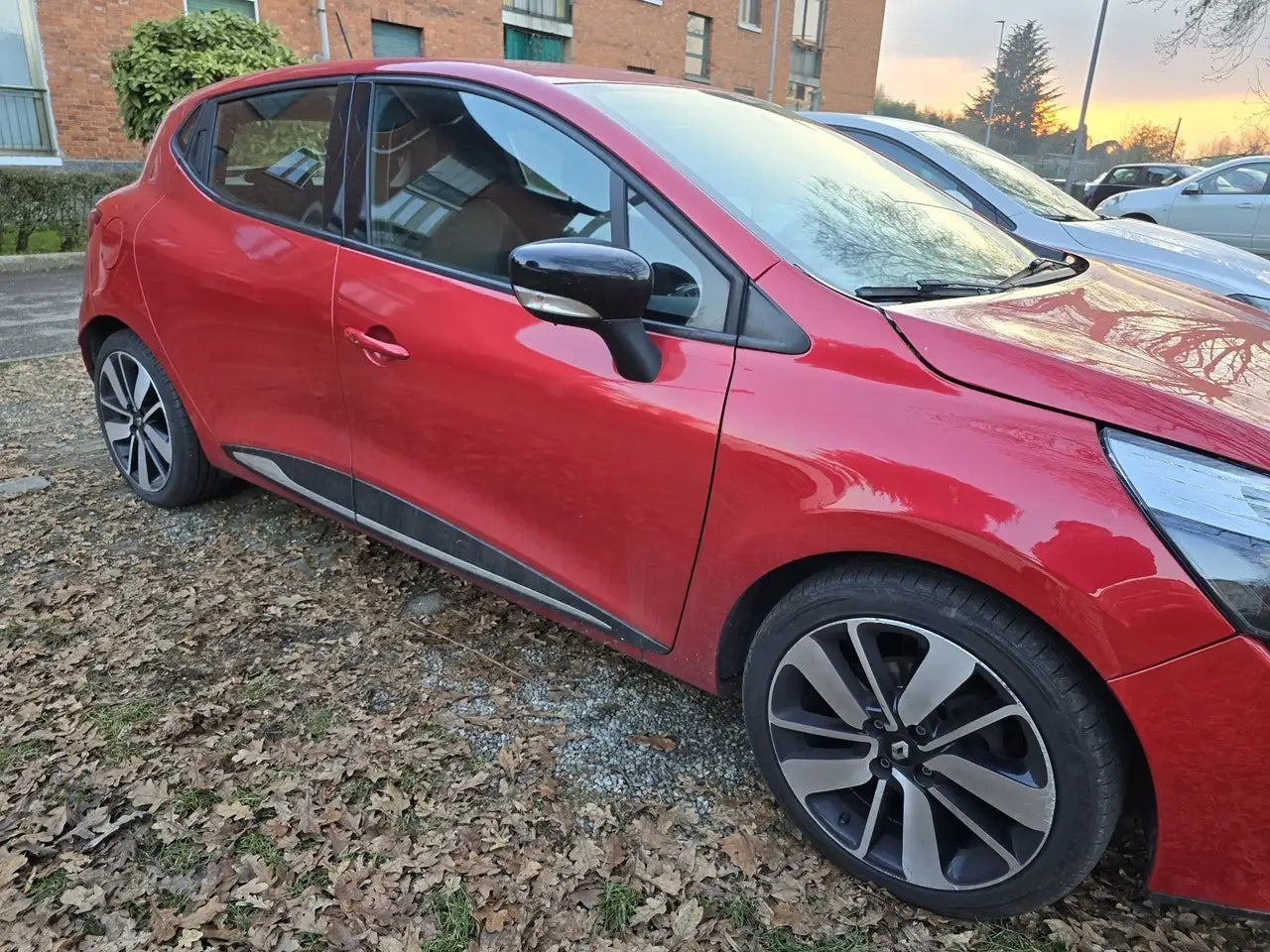 RENAULT - CLIO (2014 - km 111.000 - Diesel)