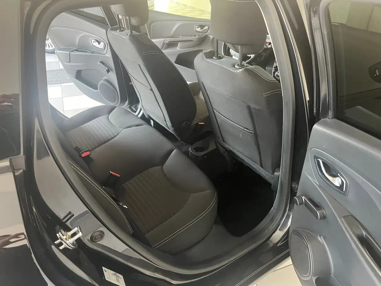 RENAULT - CLIO (2015 - km 156.577 - Diesel)