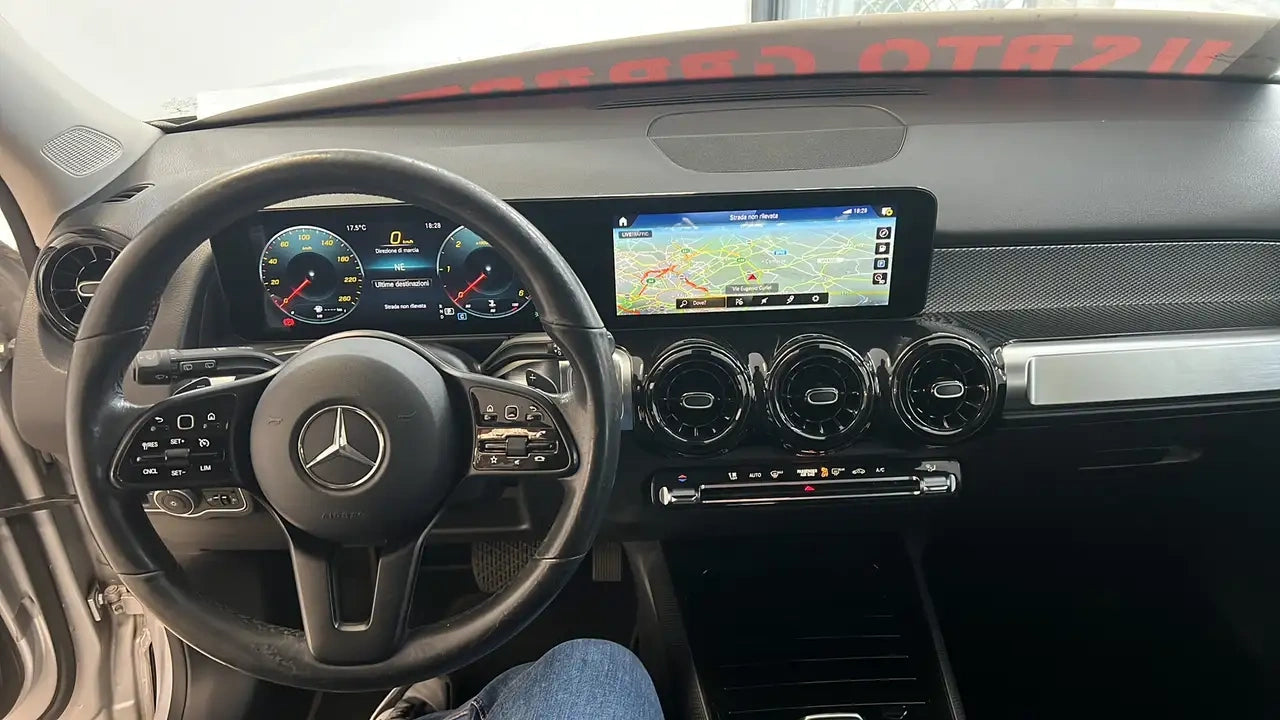 MERCEDES-BENZ - GLB 200 (2021 - km 87.983 - Diesel)