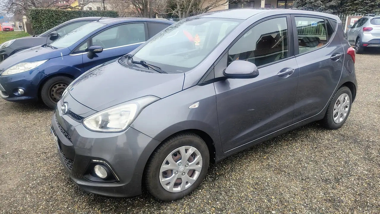 HYUNDAI - I10 (2014 - km 135.000 - Benzina)