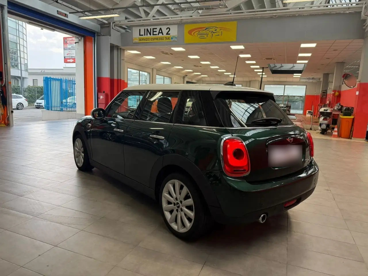 MINI - COOPER D (2018 - km 99.000 - Diesel)