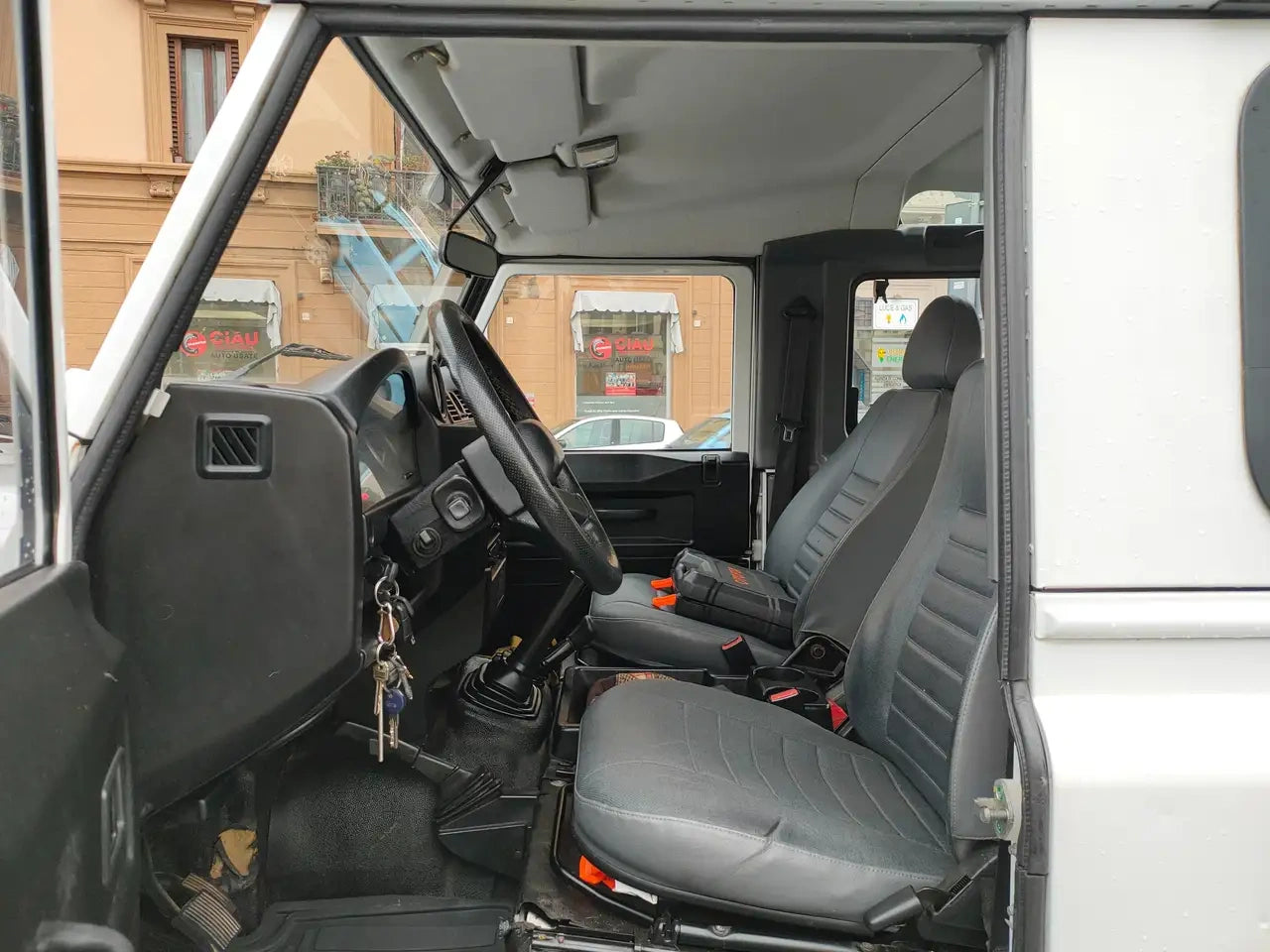 LAND ROVER - DEFENDER (2011 - km 75.000 - Diesel)
