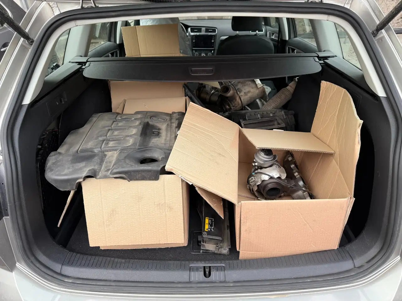 VOLKSWAGEN - GOLF VARIANT (2018 - km 214.000 - Diesel)
