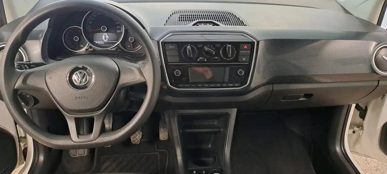 VOLKSWAGEN - UP! (2019 - km 15.900 - Metano)