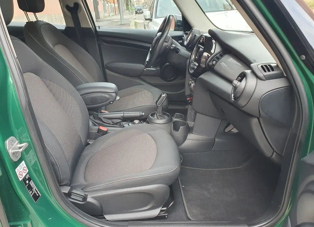 MINI - COOPER (2020 - km 153.077 - Benzina)