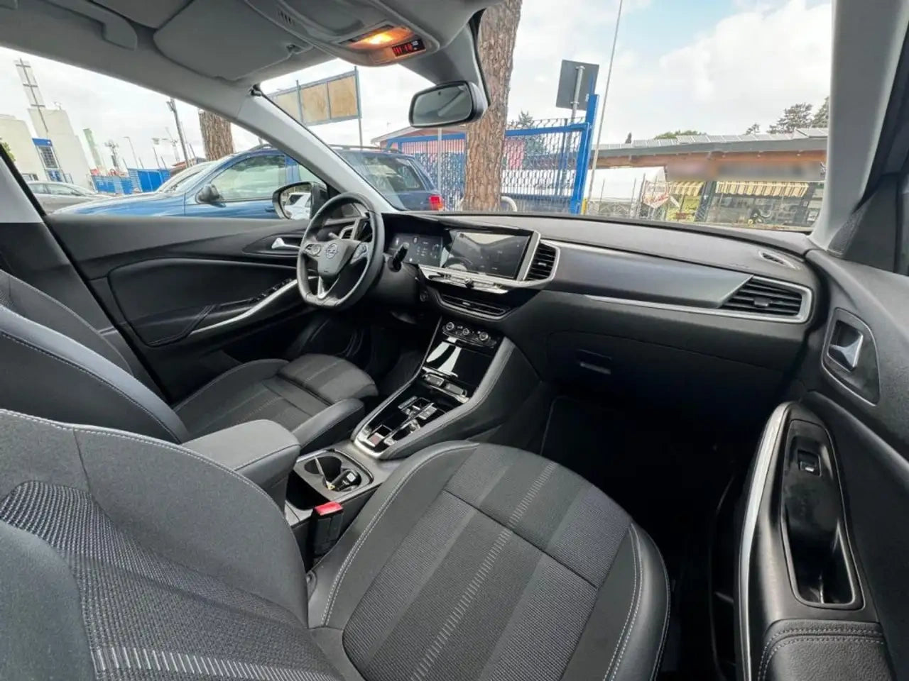 OPEL - GRANDLAND (2023 - km 6.000 - Benzina)
