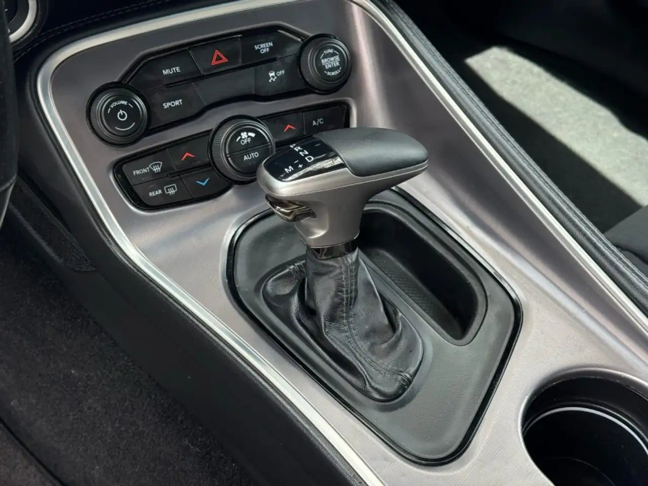 DODGE - CHALLENGER (2021 - km 34.000 - Benzina)