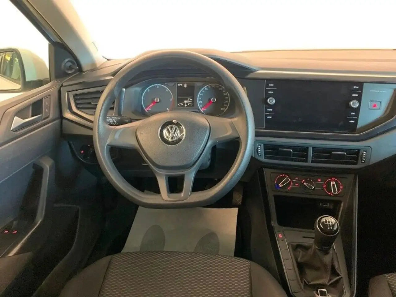 VOLKSWAGEN - POLO (2019 - km 135.000 - Diesel)