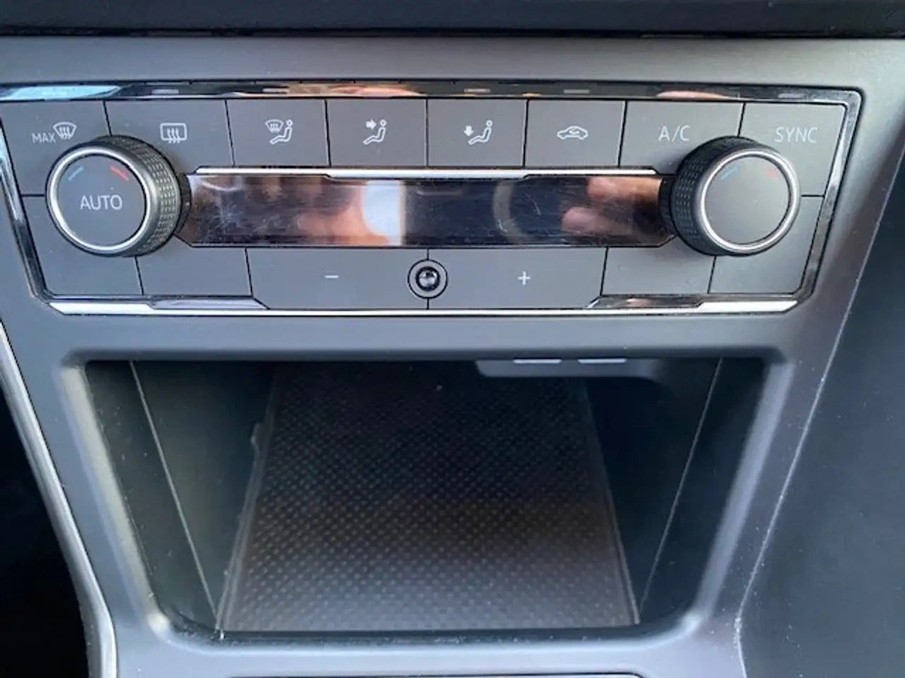 VOLKSWAGEN - POLO (2019 - km 177.000 - Diesel)