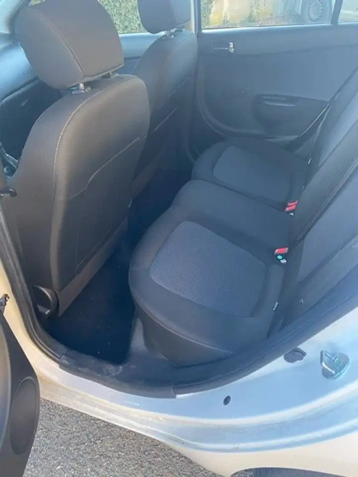 HYUNDAI - I20 (2014 - km 113.000 - Benzina)