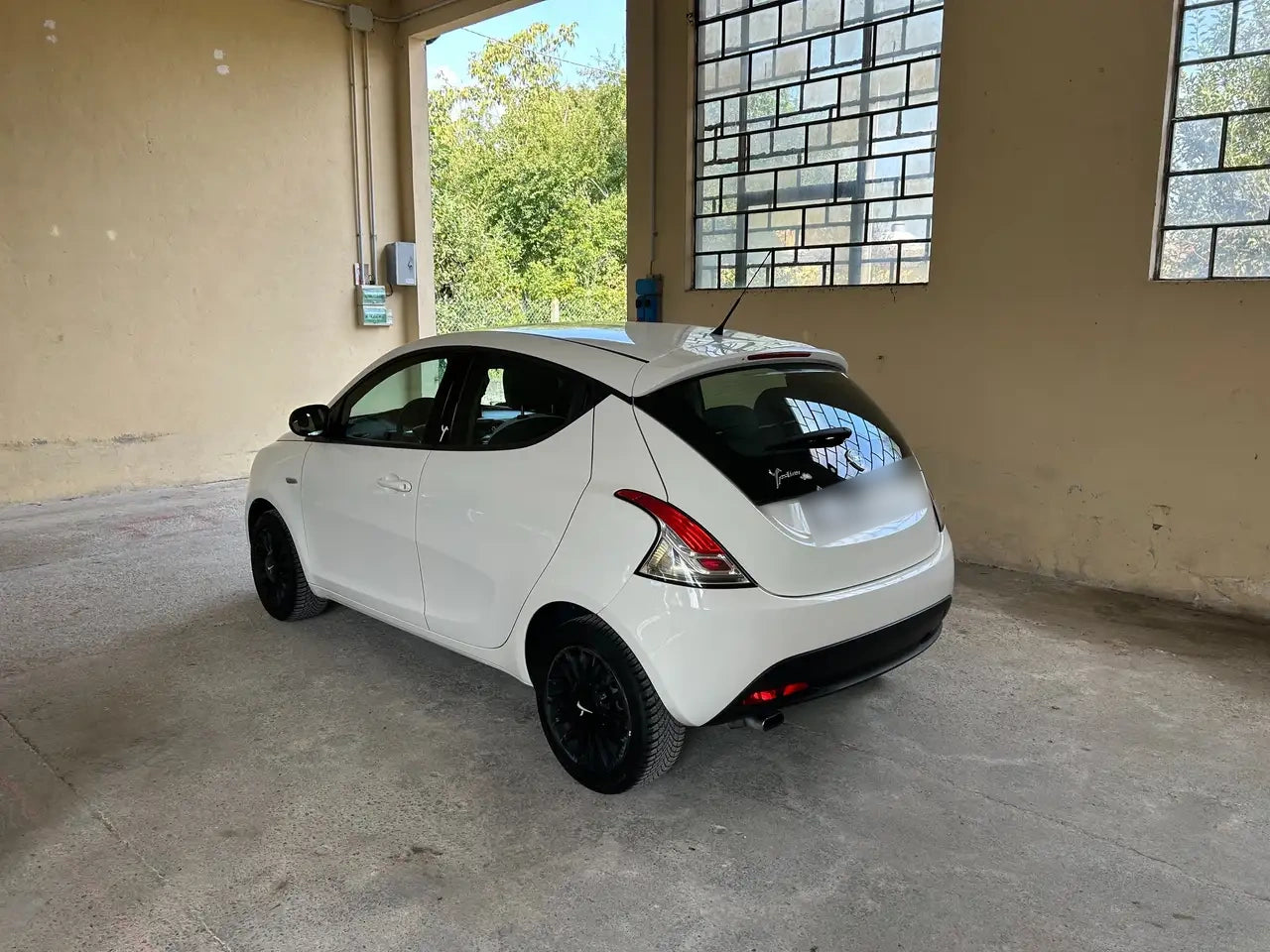 LANCIA - YPSILON (2014 - km 186.400 - Gpl)