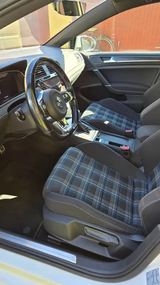 VOLKSWAGEN - GOLF GTE (2017 - km 107.500 - Ibrida)