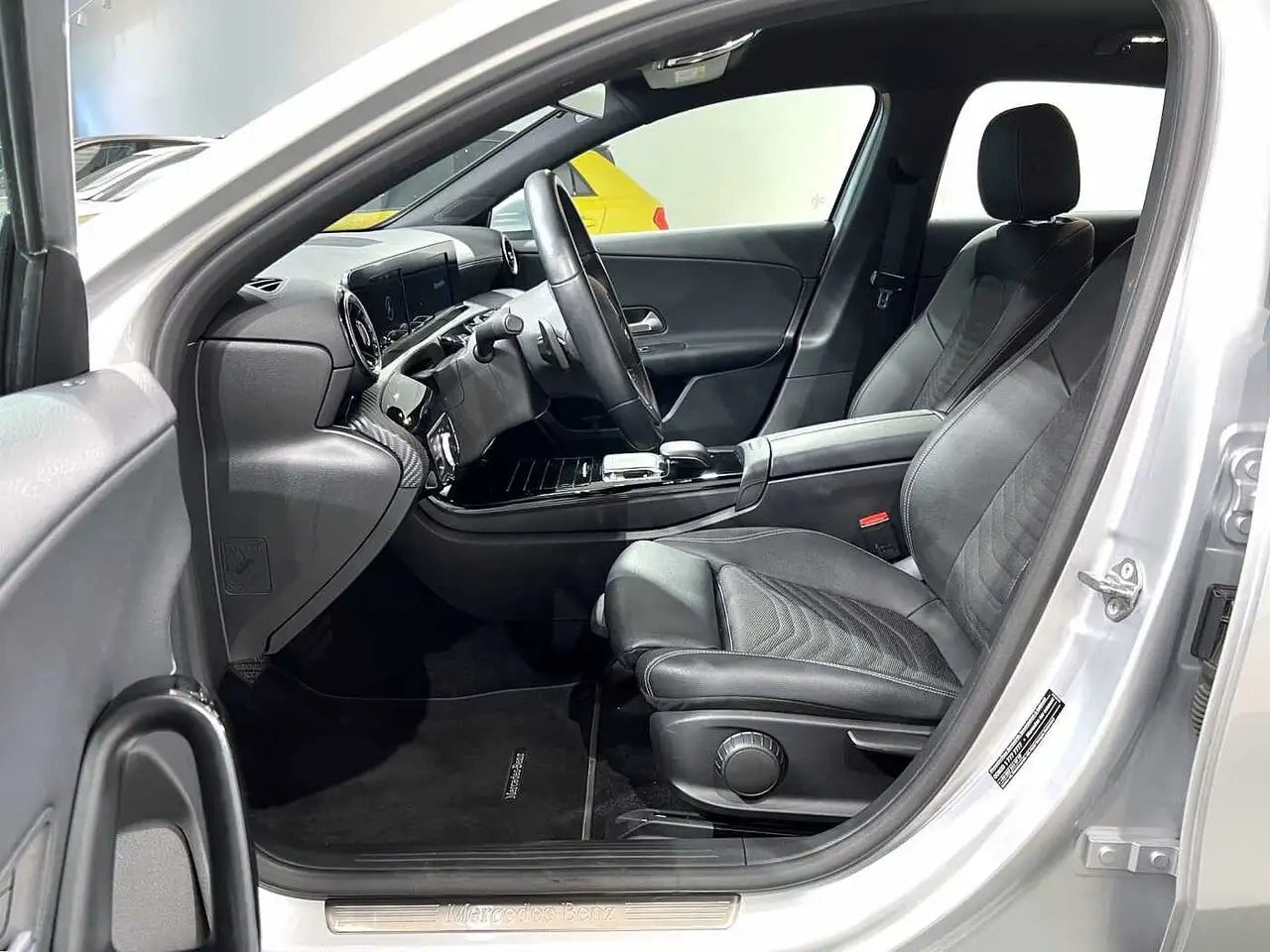MERCEDES-BENZ - A 220 (2019 - km 30.451 - Benzina)
