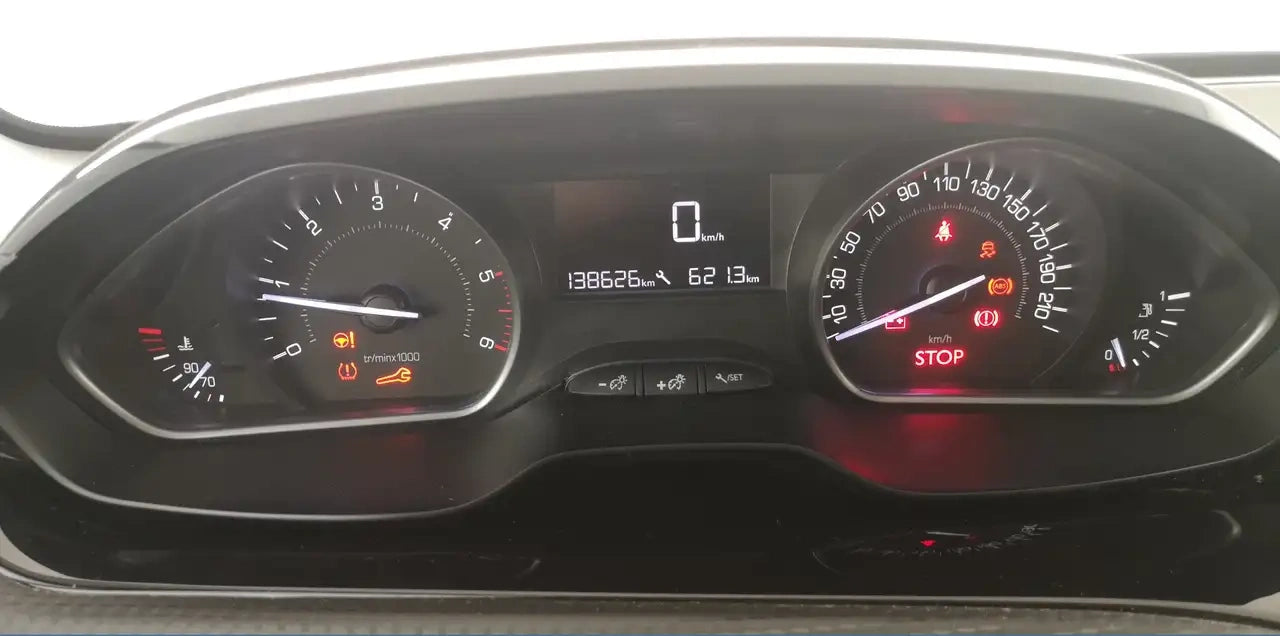 PEUGEOT - 2008 (2017 - km 135.000 - Diesel)
