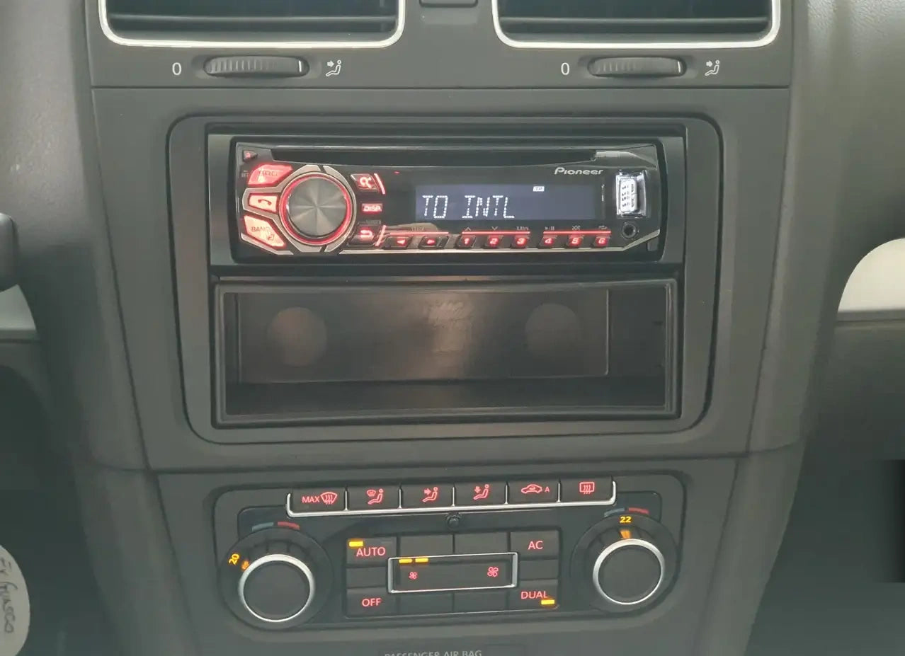 VOLKSWAGEN - GOLF (2011 - km 143.105 - Benzina)