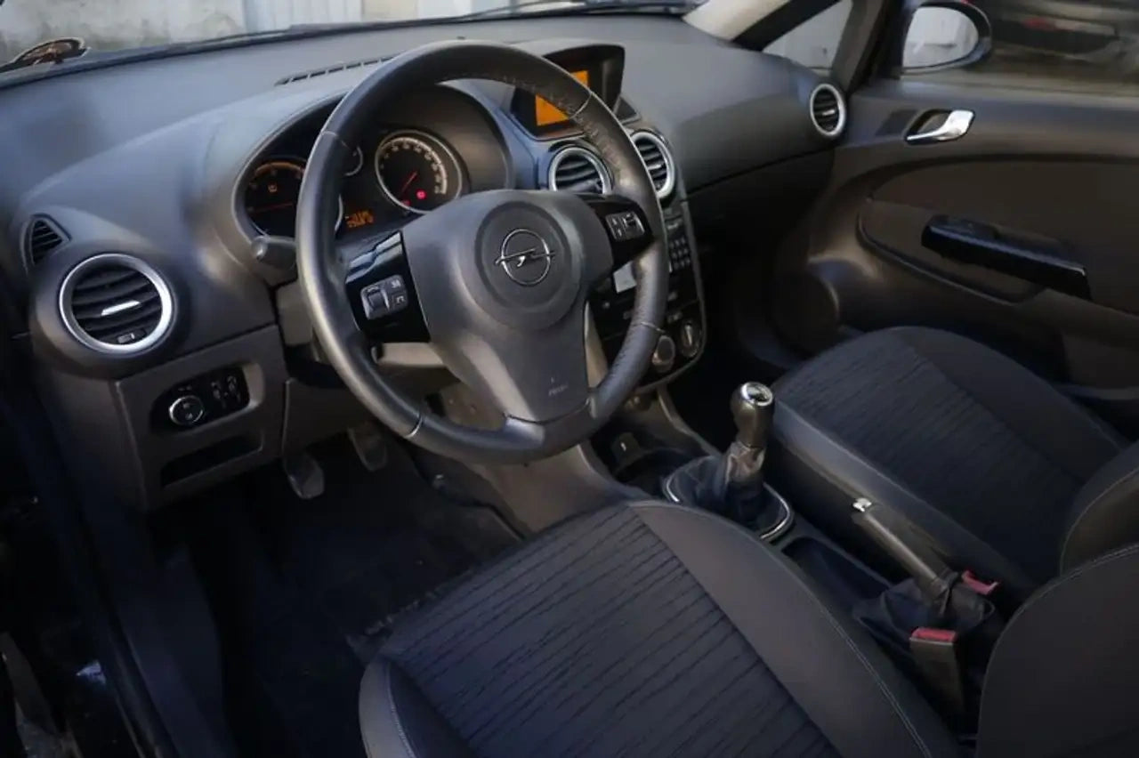 OPEL - CORSA (2014 - km 99.000 - Diesel)
