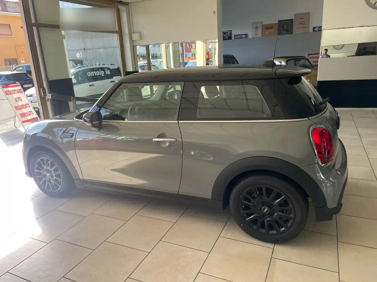 MINI - COOPER (2022 - km 1.850 - Benzina)