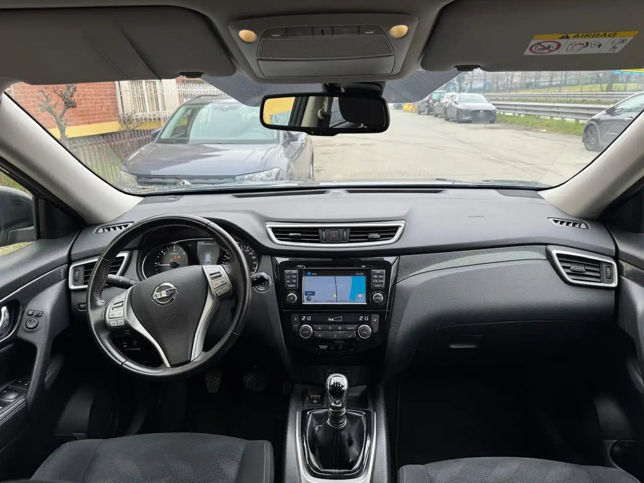 NISSAN - X-Trail (2017 - km 97.000 - Diesel)