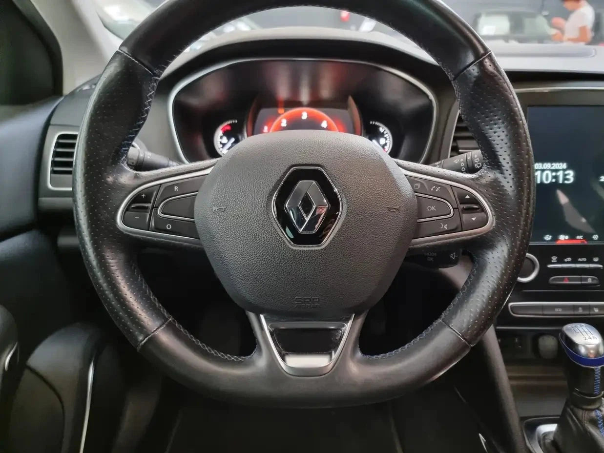 RENAULT - MEGANE (2016 - km 128.494 - Diesel)