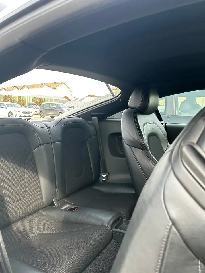 AUDI - TT (2011 - km 130.000 - Benzina)
