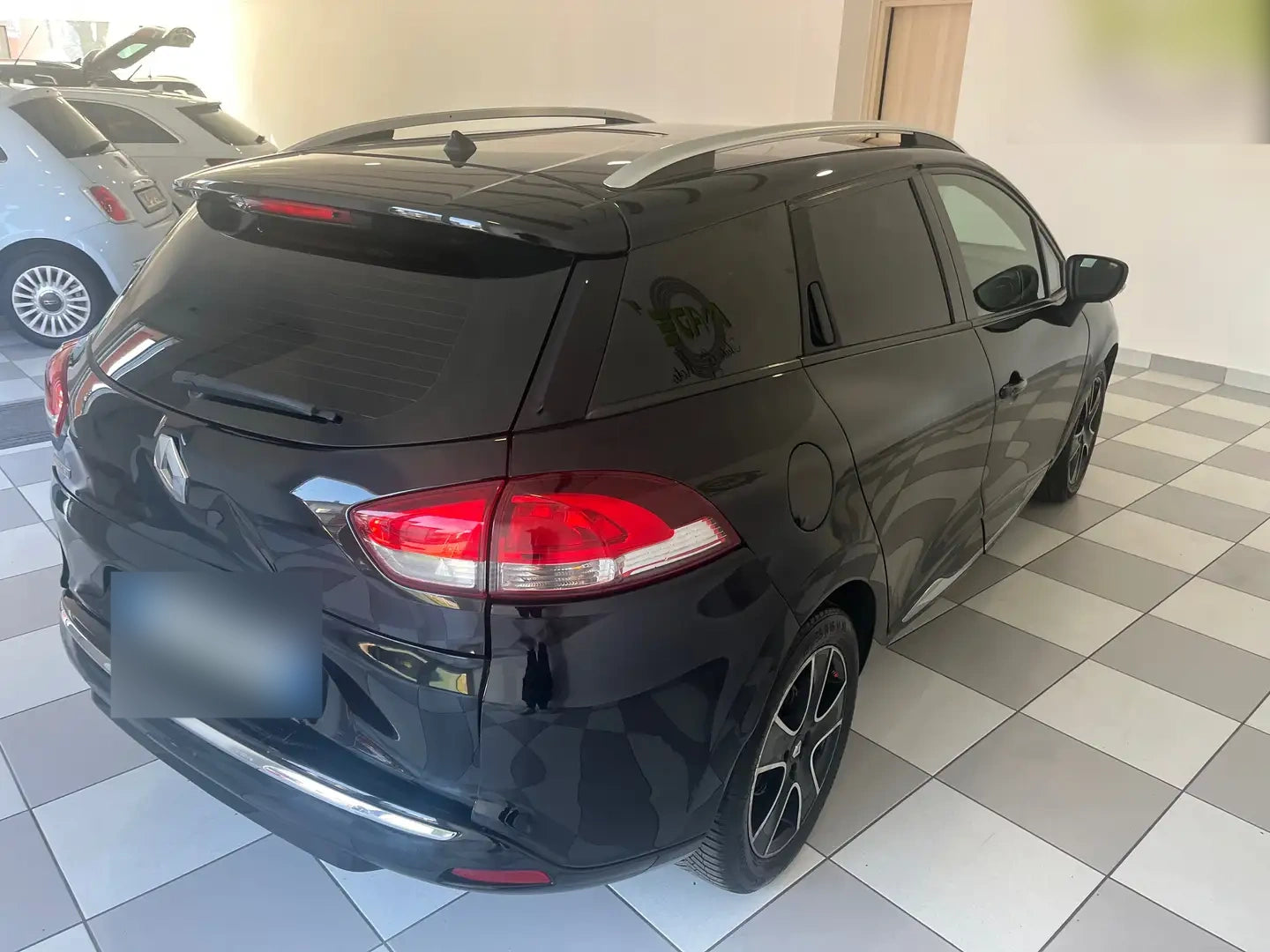 RENAULT - CLIO (2015 - km 156.577 - Diesel)