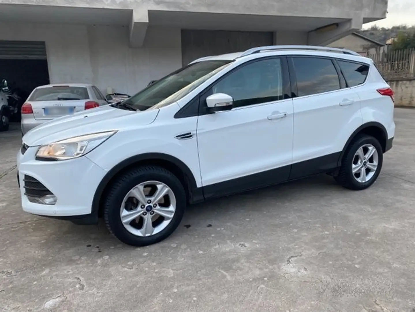 FORD - KUGA (2016 - km 249.000 - Diesel)