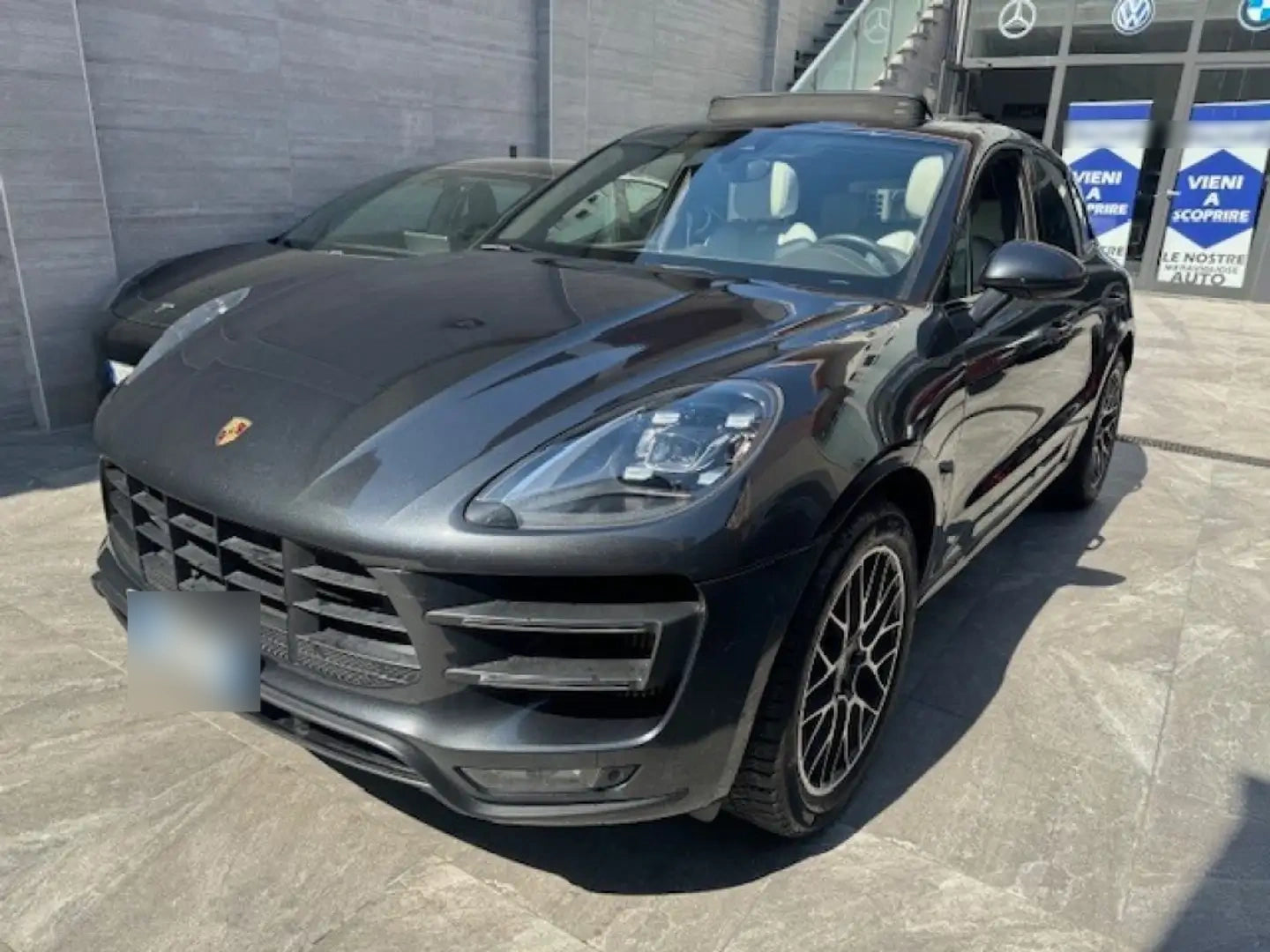 PORSCHE - MACAN (2017 - km 117.000 - Benzina)