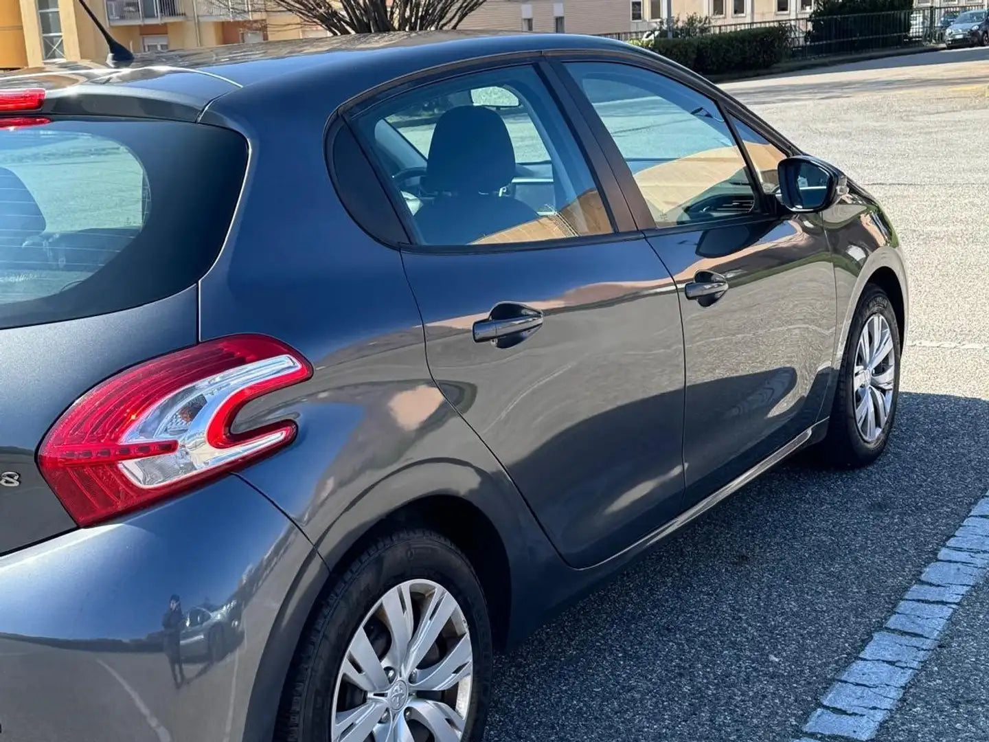 PEUGEOT - 208 (2014 - km 116.000 - Diesel)