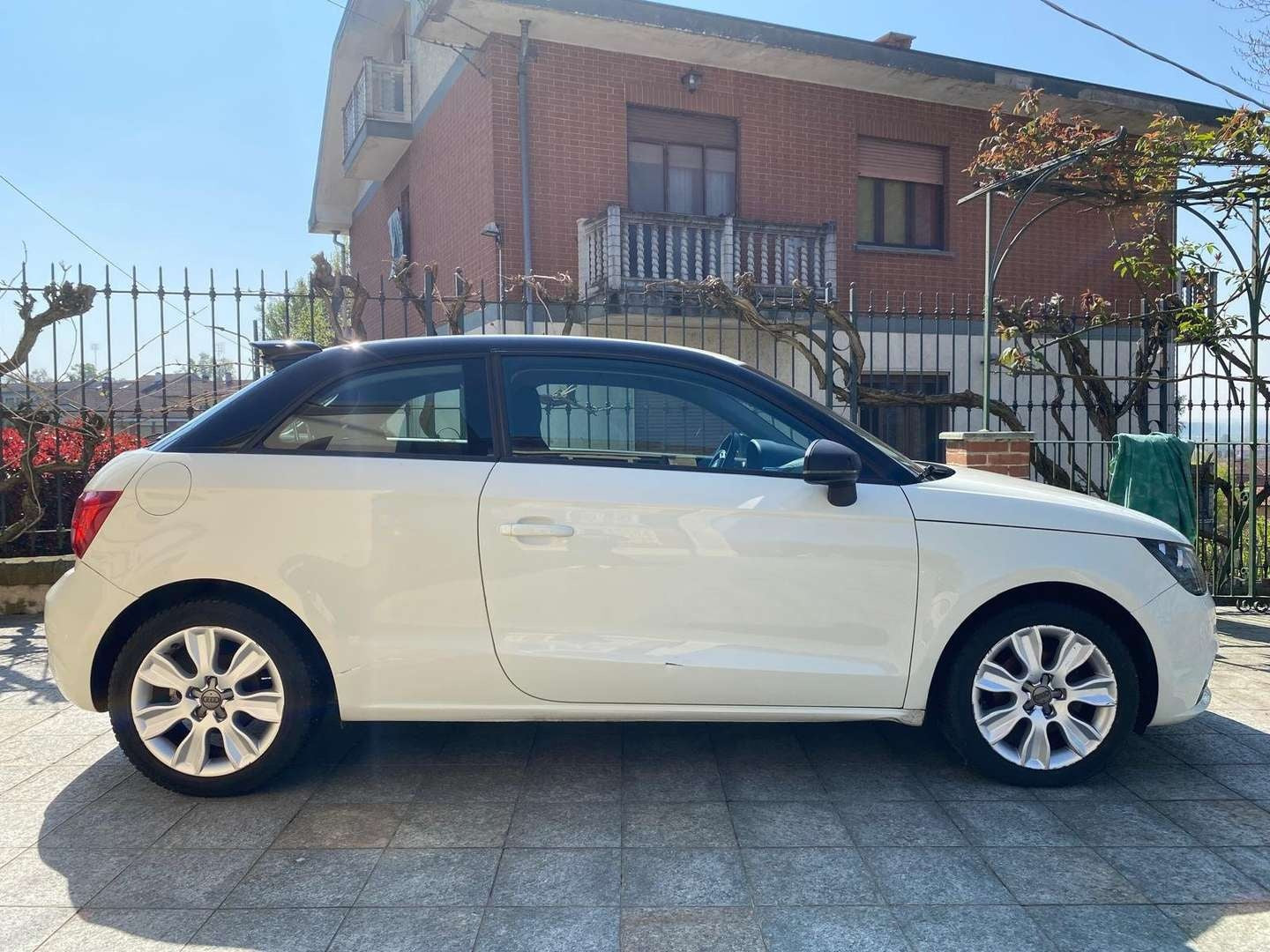 AUDI - A1 (2015 - km 82.000 - Diesel)