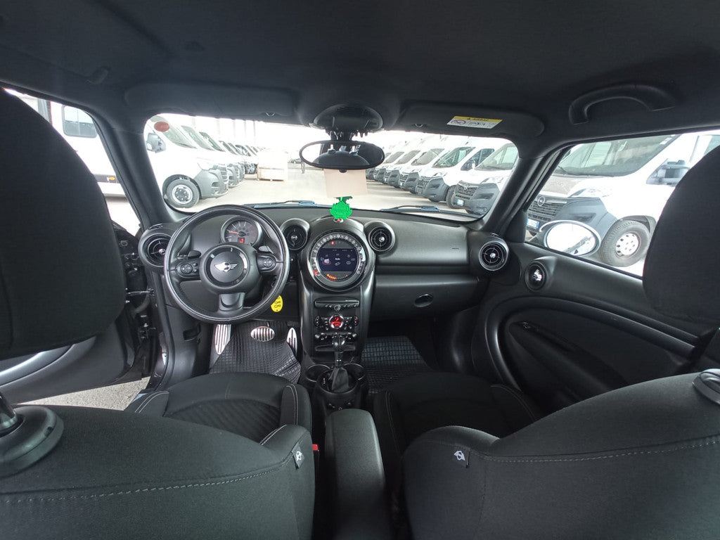 MINI - COOPER SD COUNTRYMAN (2015 - km 157.859 - Diesel)